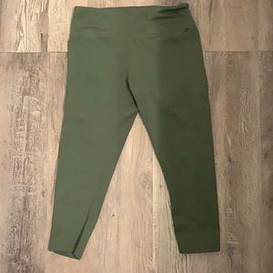 Senita 7/8 Capri leggings squat proof